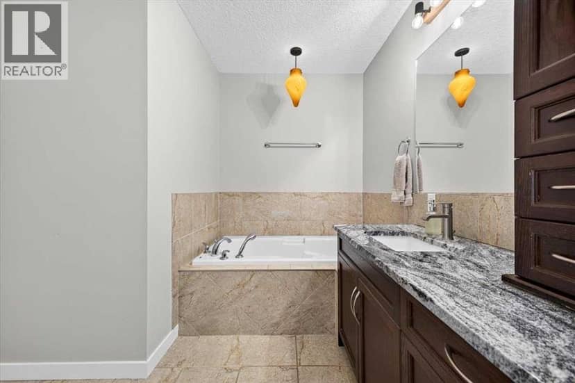 717 Ranch Crescent — photo 25 of 40