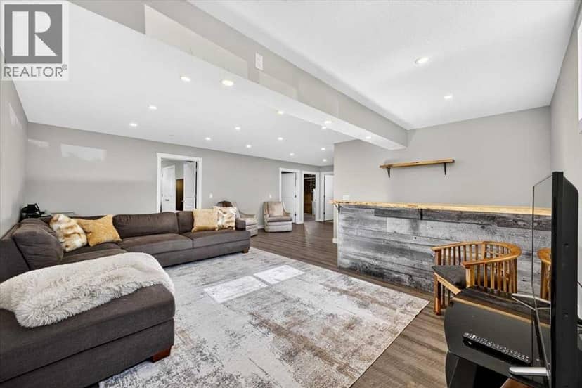 717 Ranch Crescent — photo 35 of 40
