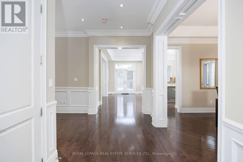 125 Paliser Court — photo 11 of 40