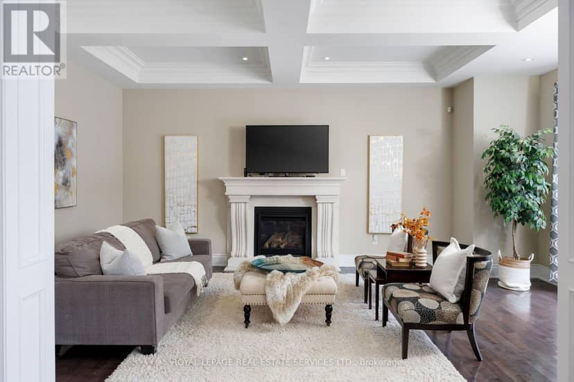 125 Paliser Court — photo 15 of 40
