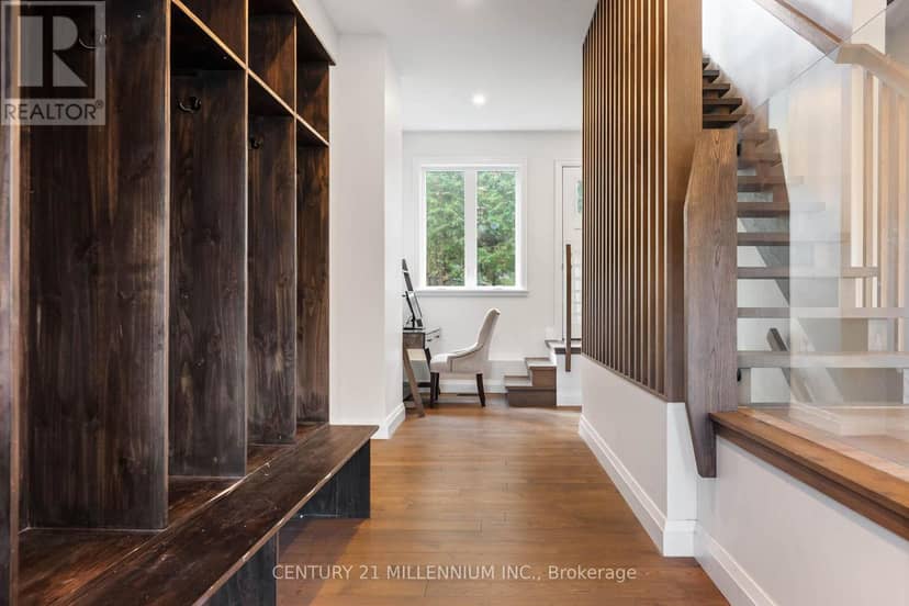 2 Amanda Street — photo 18 of 40