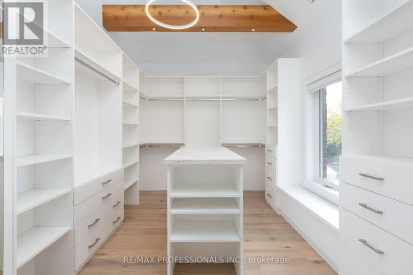 28 Martin Grove Road — photo 21 of 40