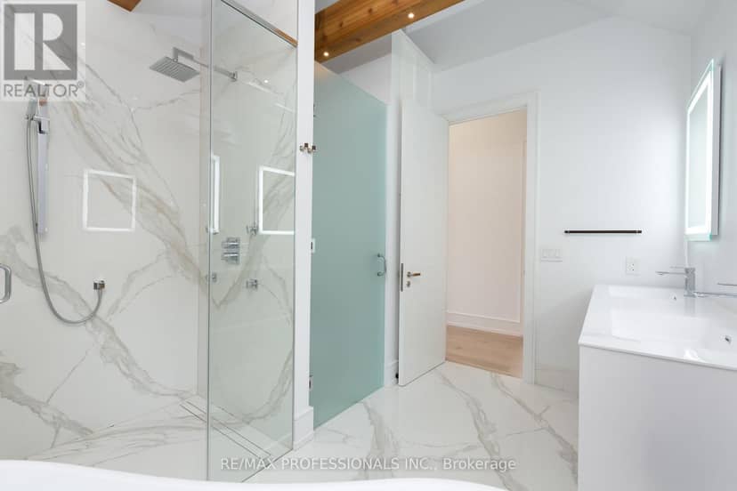 28 Martin Grove Road — photo 23 of 40