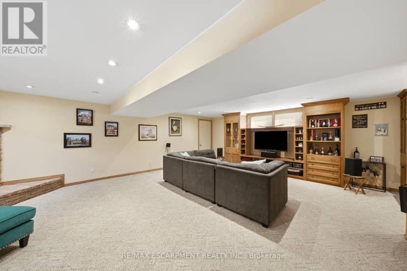 16 Redwood Court — photo 23 of 40