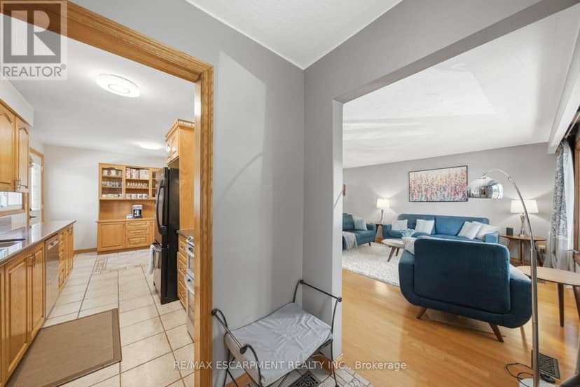 16 Redwood Court — photo 4 of 40