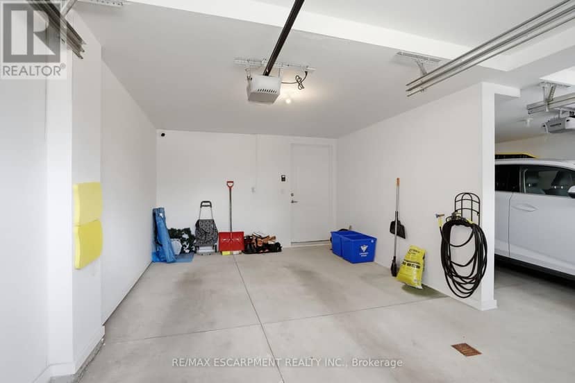 245 Burke Street — photo 29 of 32