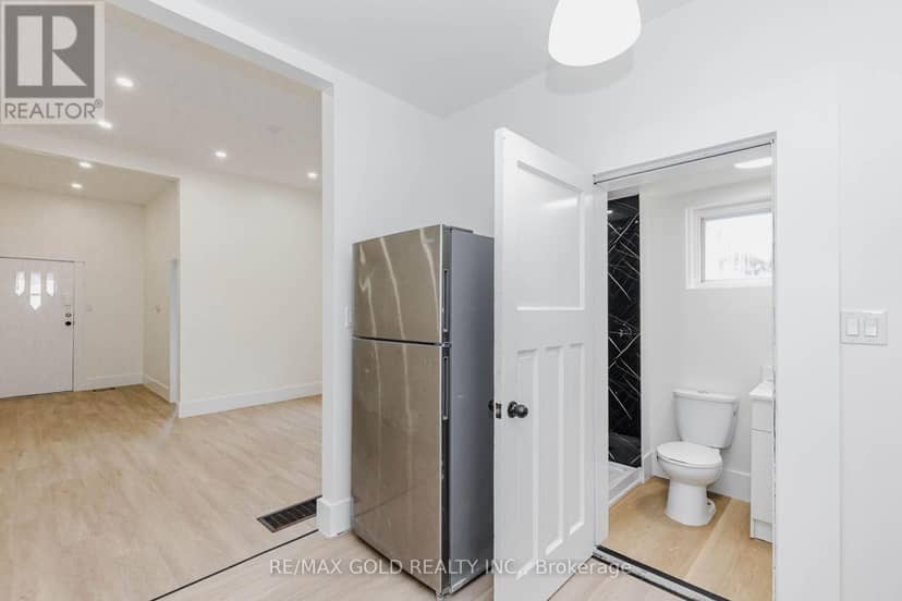 108 Norfolk Avenue — photo 16 of 40