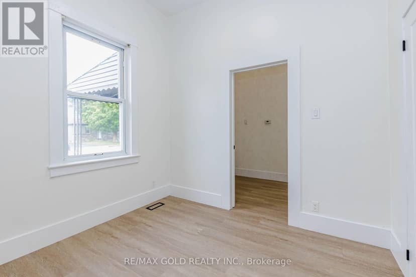 108 Norfolk Avenue — photo 20 of 40