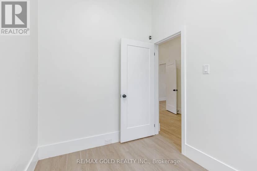 108 Norfolk Avenue — photo 26 of 40