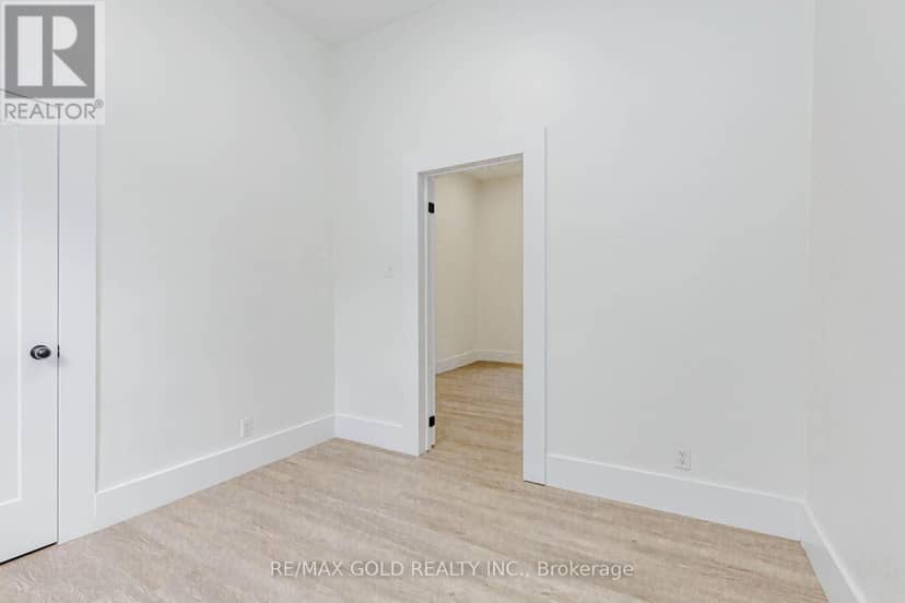 108 Norfolk Avenue — photo 33 of 40