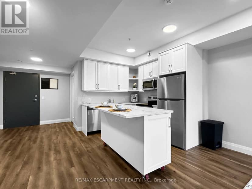 64 Main Street N, Haldimand, photo 3