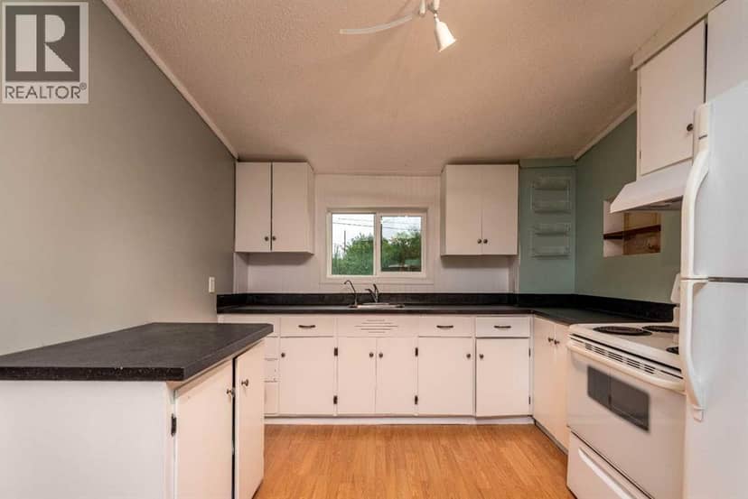 83 2 Street E, Lashburn, photo 8