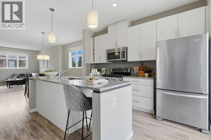98 Copperstone Common SE — photo 21 of 40