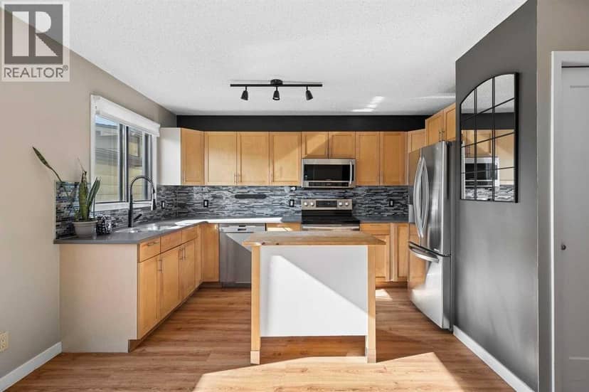 4, 1918 24A Street SW, Calgary, photo 3