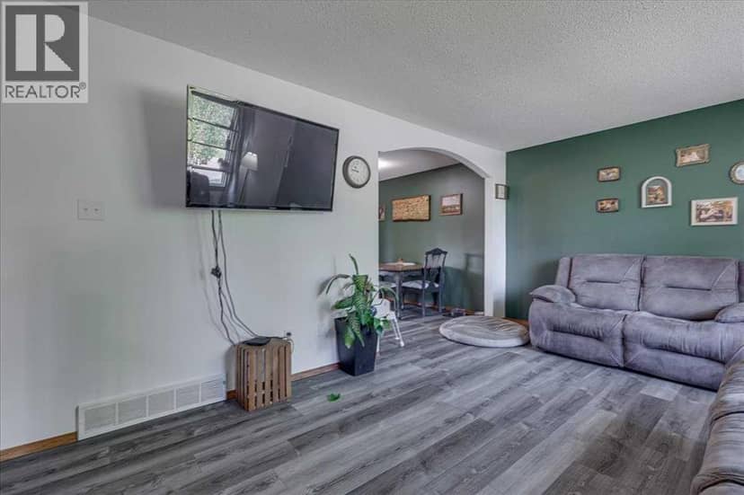 43 Oak Street, Red Deer, photo 8