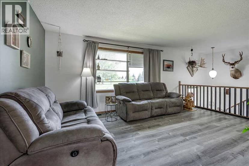 43 Oak Street — photo 9 of 40