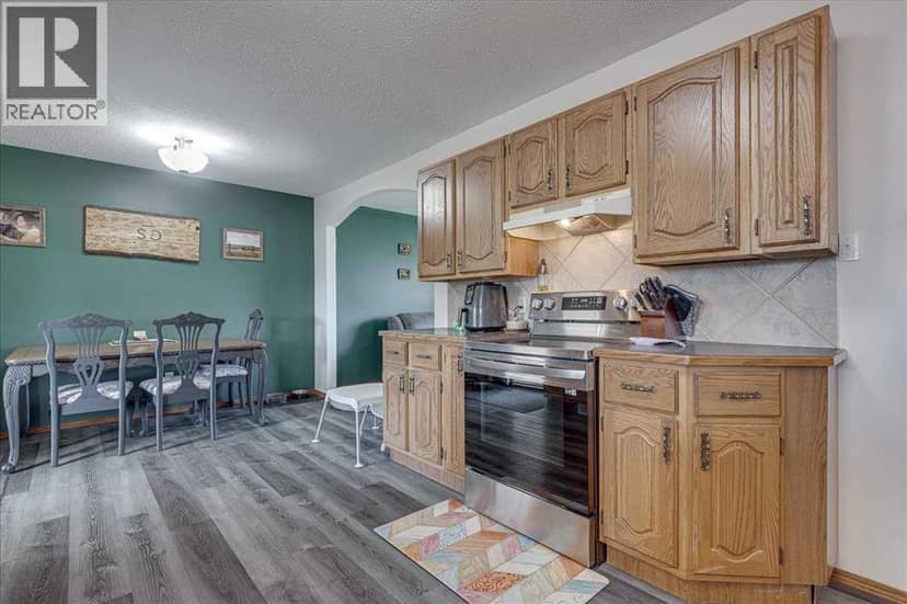 43 Oak Street — photo 14 of 40