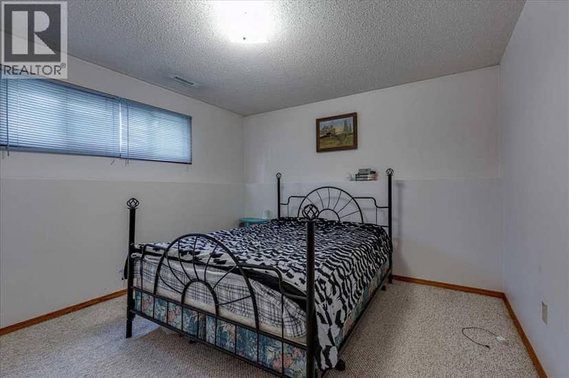 43 Oak Street — photo 24 of 40
