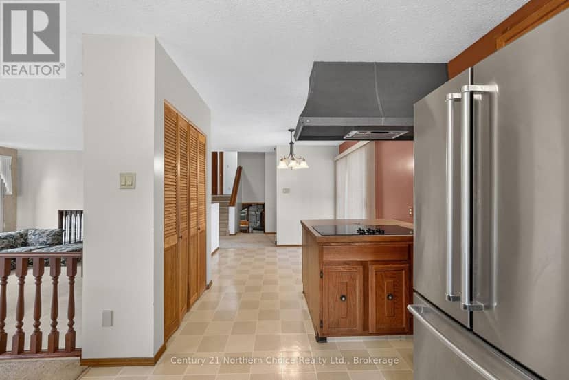 25 Cambrian Drive — photo 12 of 40