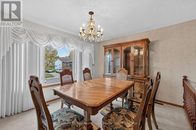 25 Cambrian Drive — photo 14 of 40