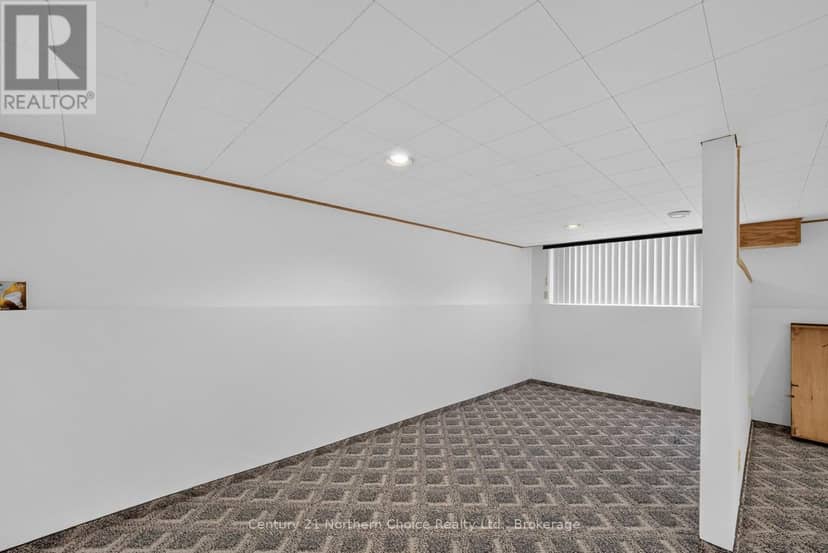 25 Cambrian Drive — photo 37 of 40