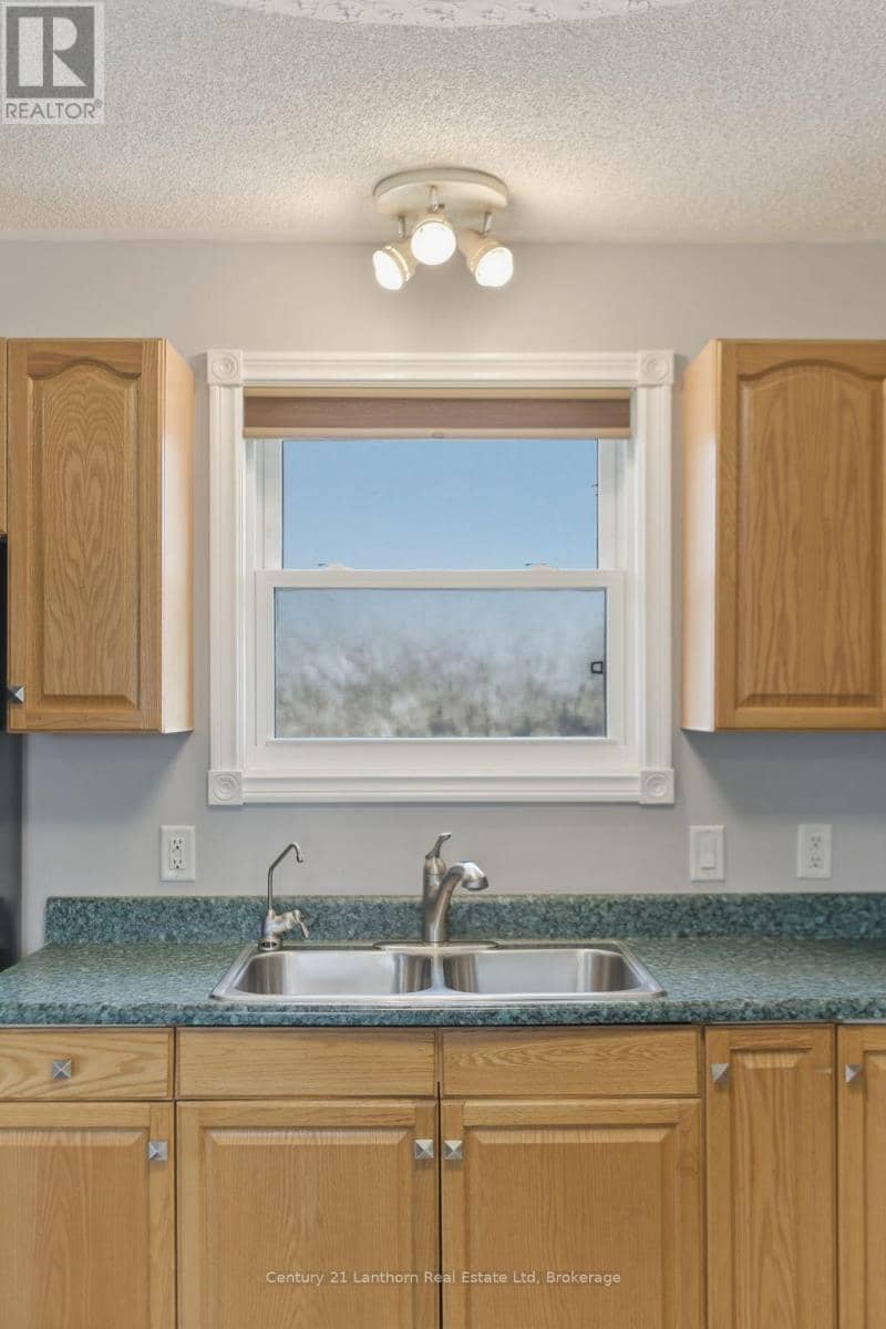 656A Cooper Road — photo 9 of 40