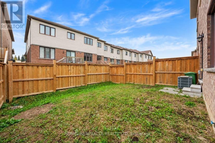 15 Bradshaw Drive — photo 31 of 32