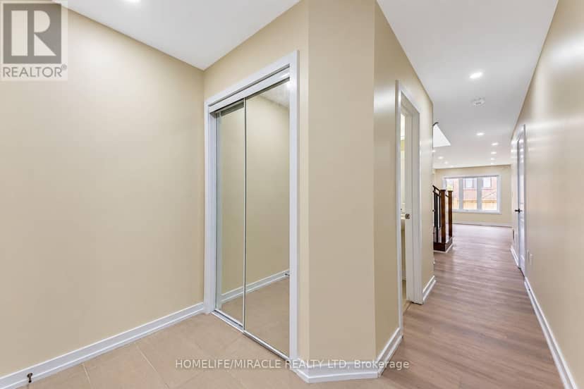15 Bradshaw Drive — photo 9 of 32