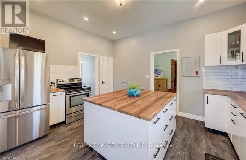 290 Turnberry Street — photo 17 of 40