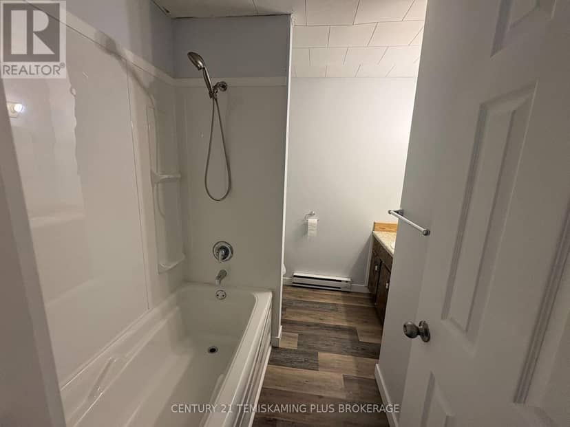 2 Pyrite Street — photo 10 of 13