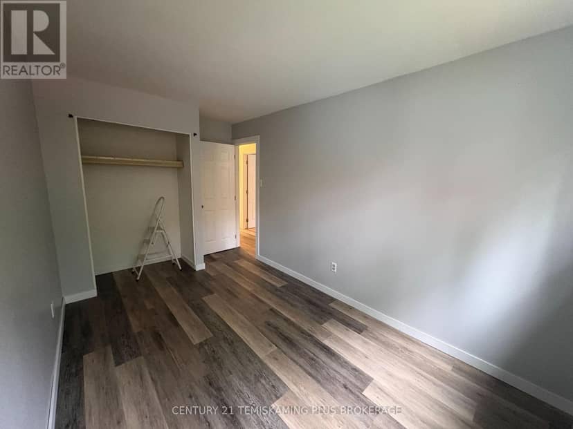 2 Pyrite Street — photo 12 of 13