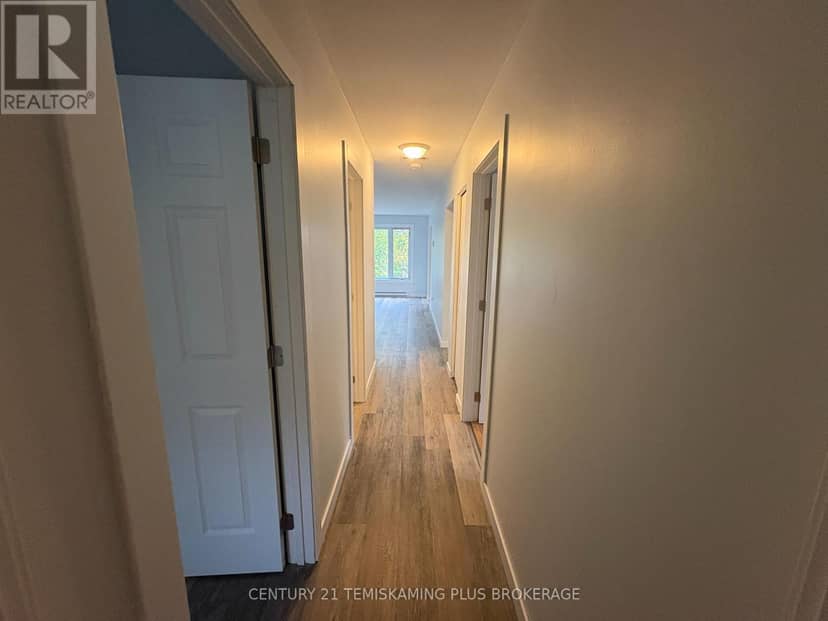 2 Pyrite Street — photo 9 of 13