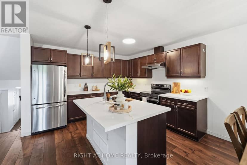 7 - 582 Hyde Park Road — photo 11 of 33