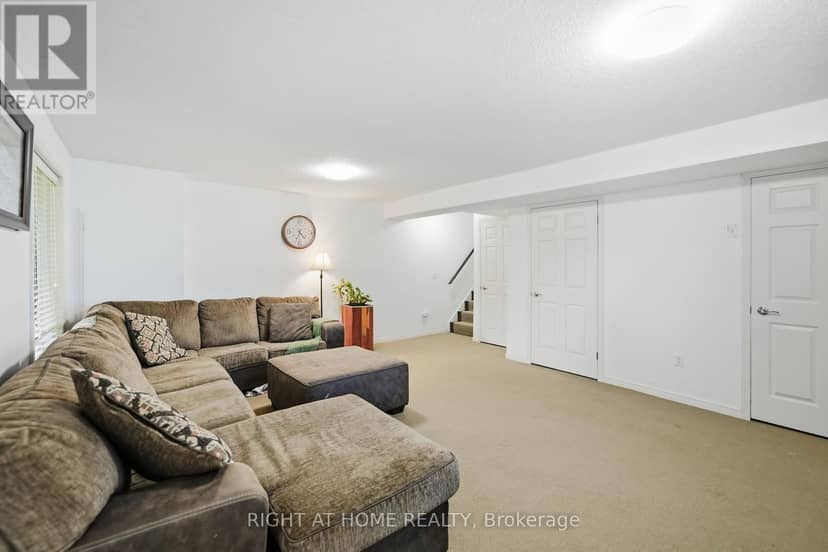 7 - 582 Hyde Park Road — photo 26 of 33