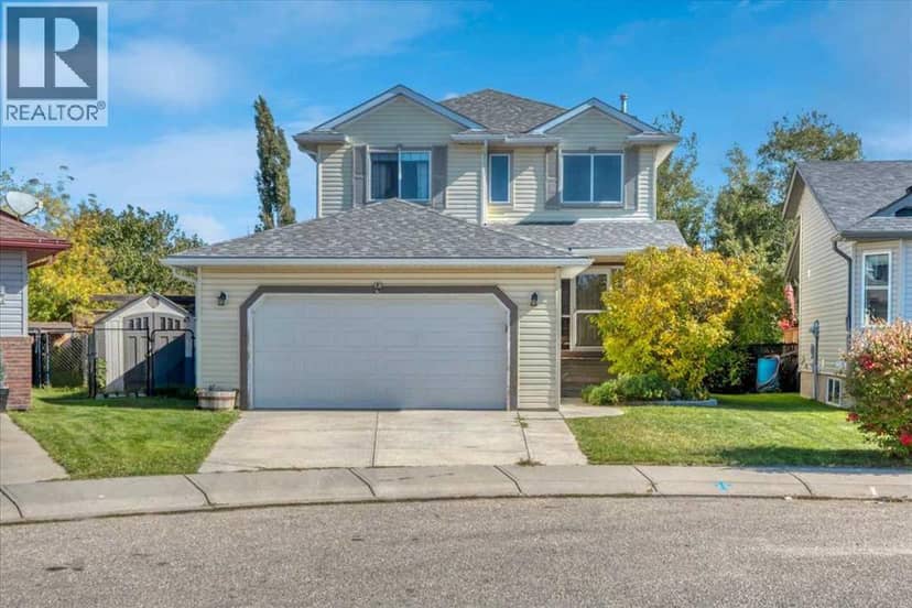 4 Aspen Landing, Strathmore, photo 2