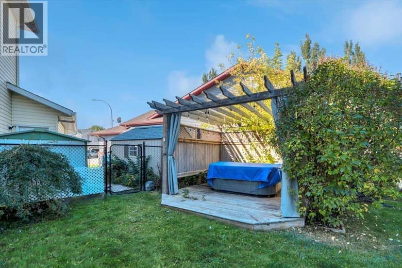 4 Aspen Landing, Strathmore, photo 7