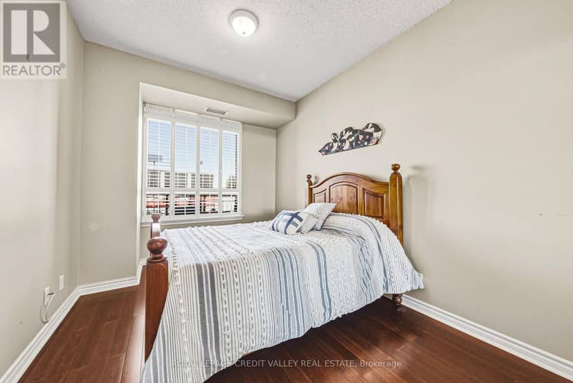 202 - 935 Royal York Road E — photo 13 of 37