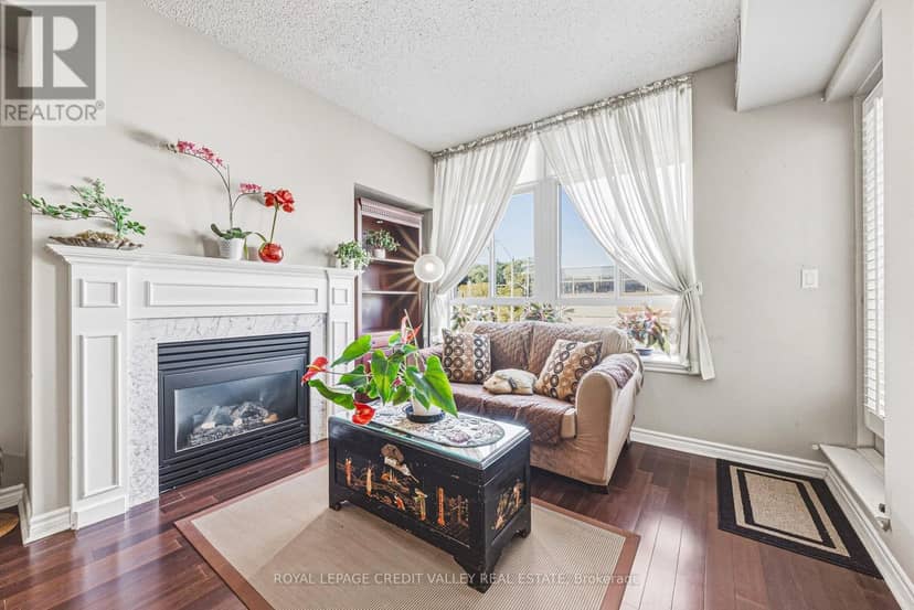 202 - 935 Royal York Road E, Toronto, photo 7