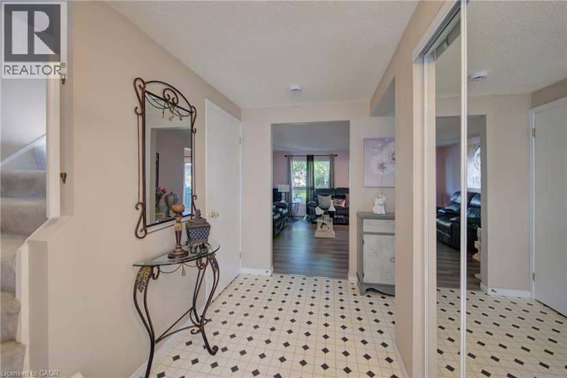 351 NORTHVIEW HEIGHTS Place — photo 9 of 40