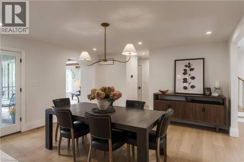 890 FOREST GLEN Avenue — photo 16 of 40