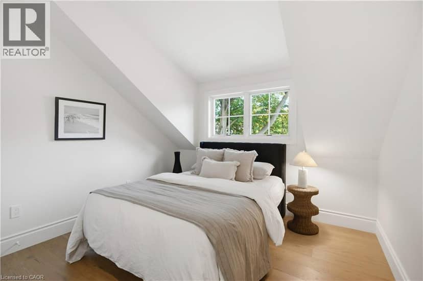 890 FOREST GLEN Avenue — photo 35 of 40