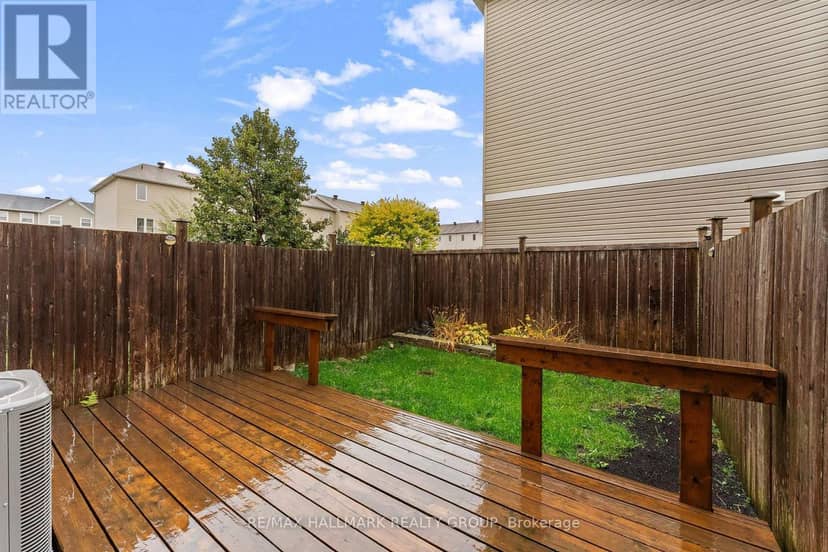 584 Simran Private — photo 11 of 40