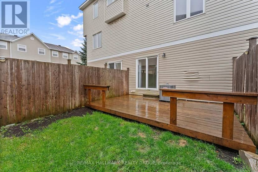 584 Simran Private — photo 13 of 40
