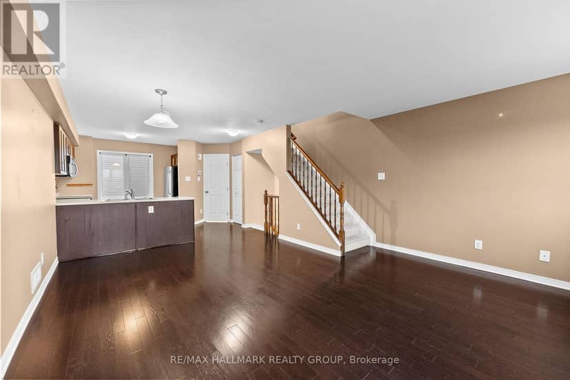584 Simran Private — photo 24 of 40