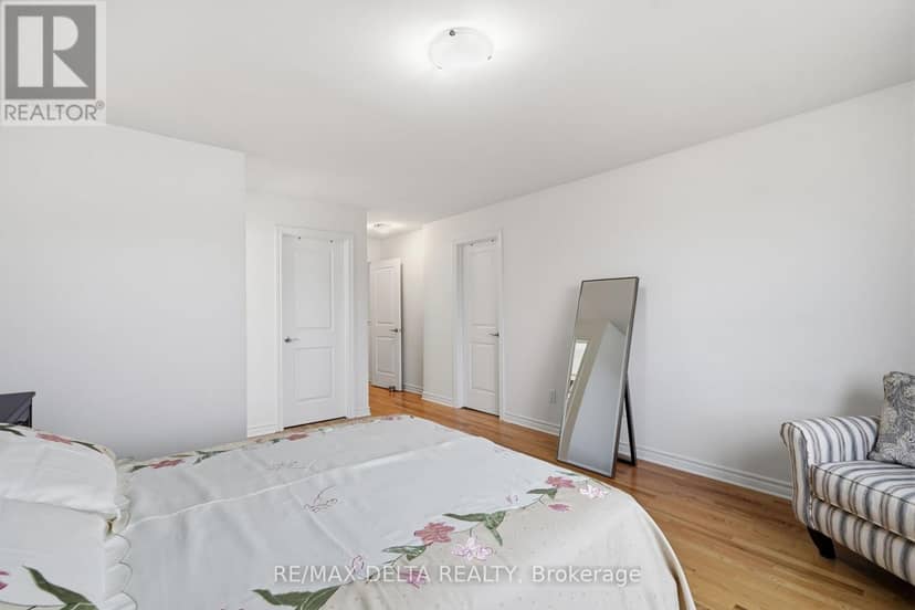 275 De L'etang Street — photo 11 of 27