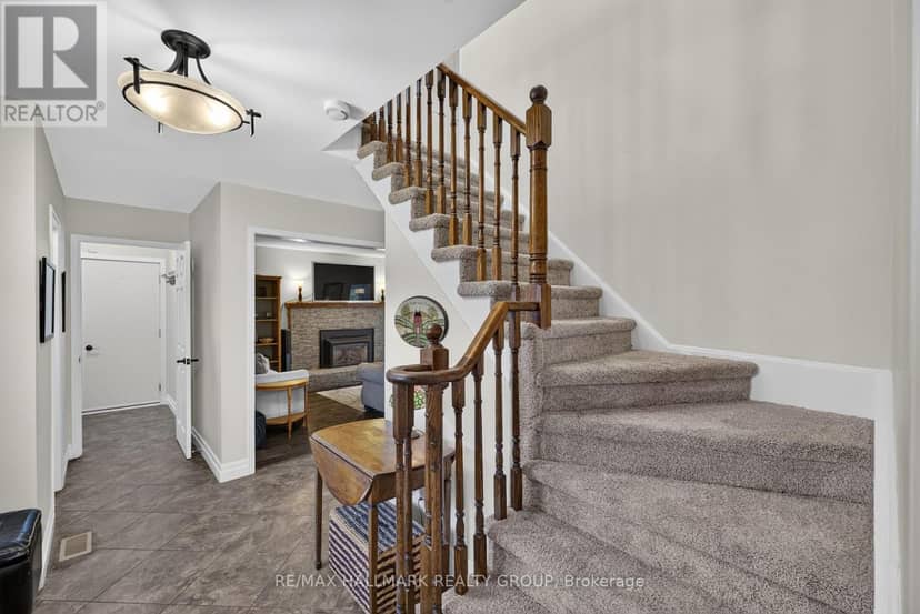 125 Margaret Place — photo 24 of 40