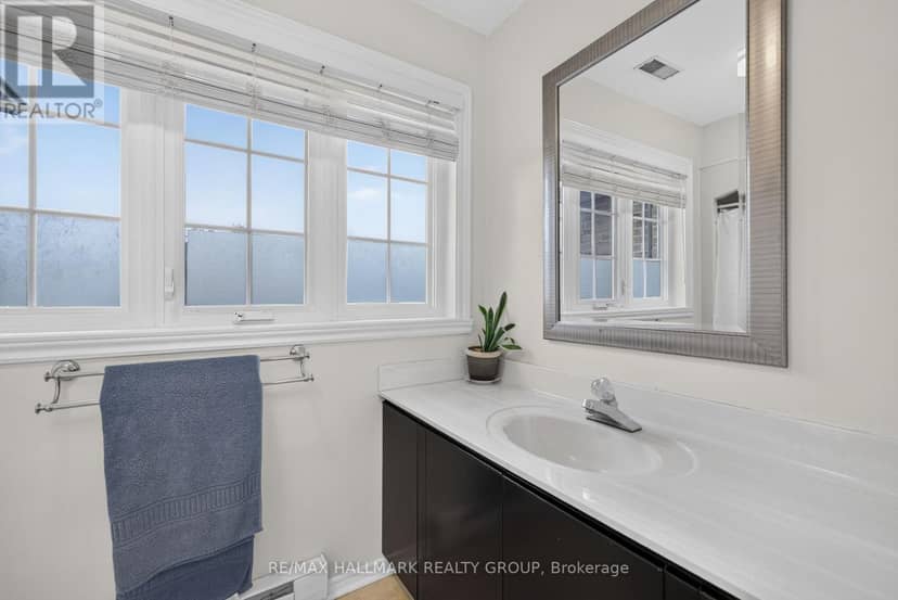 125 Margaret Place — photo 32 of 40