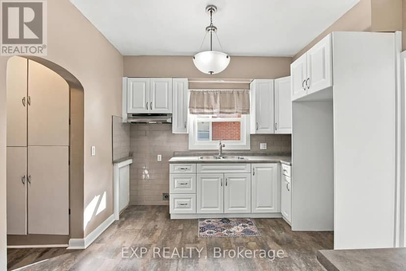 61 Princess Street — photo 15 of 37