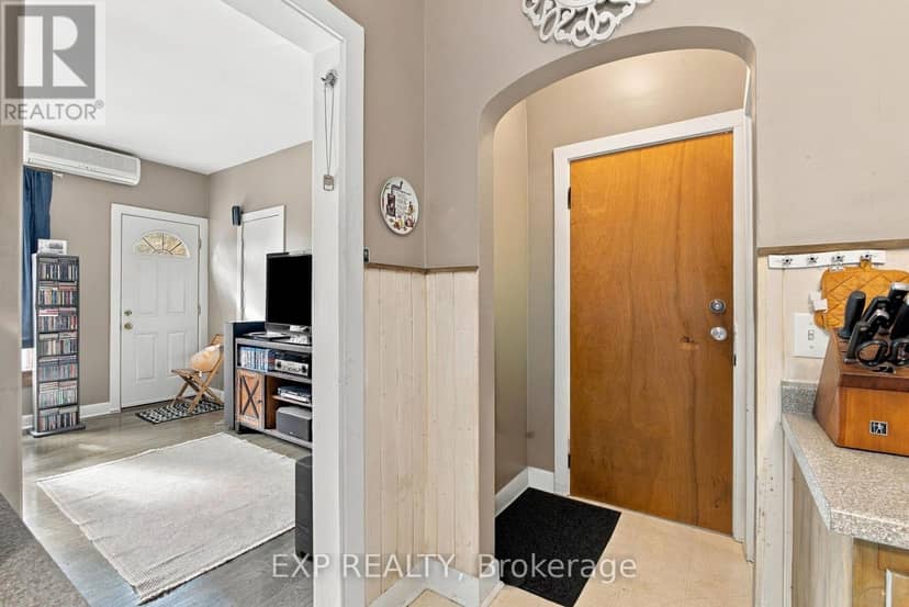 61 Princess Street — photo 22 of 37