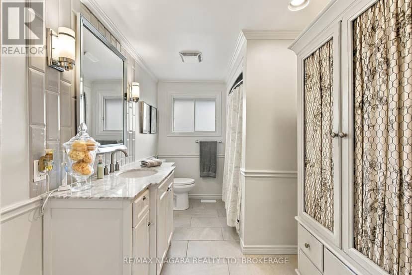 7 Colonel Butler Crescent — photo 26 of 40